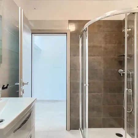 Dali Apartment *