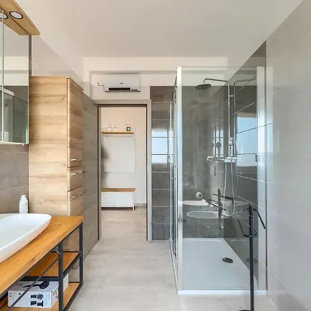Dali Apartment